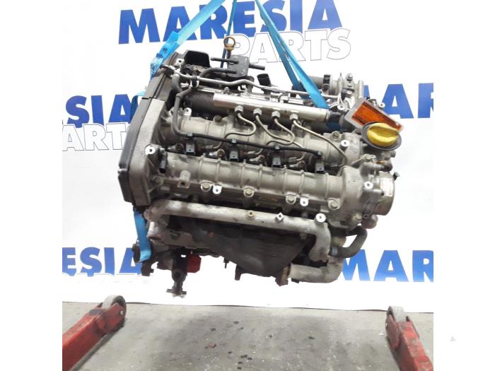 Gebruikte Motor Fiat Stilo (192A/B) 1.9 JTD 16V 136 Multijet Prijs € 575,00 Margeregeling aangeboden door Maresia Parts