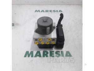 Gebruikte ABS Pomp Lancia Delta (844) 1.6 D Multijet 16V 120 Prijs € 131,25 Margeregeling aangeboden door Maresia Parts