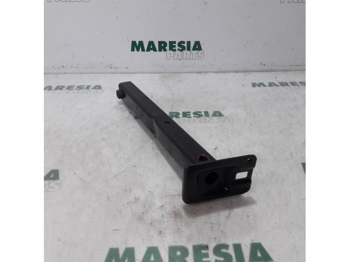 Gebruikte Subframe Citroen C3 Picasso (SH) 1.6 HDi 16V 90 Prijs € 20,00 Margeregeling aangeboden door Maresia Parts