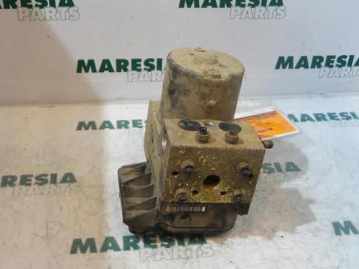 Gebruikte ABS Pomp Peugeot 607 (9D/U) 2.2 HDi 16V FAP Prijs € 105,00 Margeregeling aangeboden door Maresia Parts
