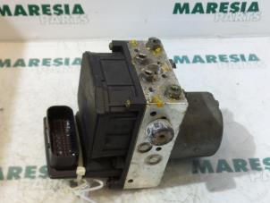 Gebruikte ABS Pomp Fiat Stilo (192A/B) 1.2 16V 3-Drs. Prijs € 75,00 Margeregeling aangeboden door Maresia Parts