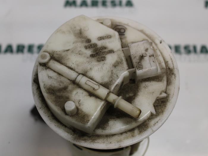 Gebruikte Tank element Pomp Fiat Stilo (192A/B) 1.2 16V 3-Drs. Prijs € 20,00 Margeregeling aangeboden door Maresia Parts
