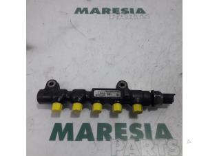 Gebruikte Common rail (Injectie) Peugeot 207/207+ (WA/WC/WM) 1.4 HDi Prijs € 30,00 Margeregeling aangeboden door Maresia Parts