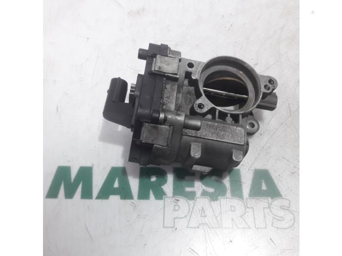 Gebruikte Gasklephuis Alfa Romeo 159 (939AX) 1.9 JTDm 16V Prijs € 79,00 Margeregeling aangeboden door Maresia Parts