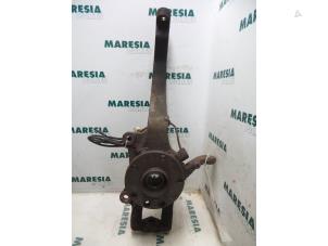 Gebruikte Asschenkel links-voor Alfa Romeo 166 2.0 Twin Spark 16V Prijs € 75,00 Margeregeling aangeboden door Maresia Parts