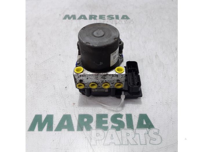 Gebruikte ABS Pomp Fiat Ducato (250) 2.3 D 120 Multijet Prijs € 169,39 Inclusief btw aangeboden door Maresia Parts