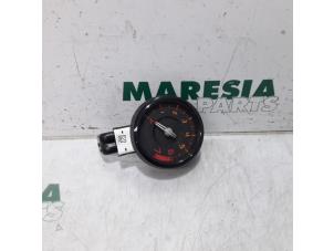 Gebruikte Toerenteller Renault Twingo II (CN) 1.2 16V Prijs € 22,50 Margeregeling aangeboden door Maresia Parts