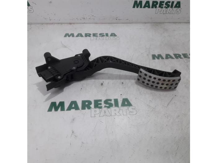 Gebruikte Gaspedaalpositie Sensor Alfa Romeo GT (937) 1.9 JTD 16V Multijet Prijs € 40,00 Margeregeling aangeboden door Maresia Parts