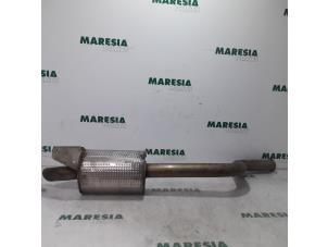 Gebruikte Uitlaat Einddemper Renault Espace (JK) 2.0 dCi 16V 150 FAP Prijs € 50,00 Margeregeling aangeboden door Maresia Parts