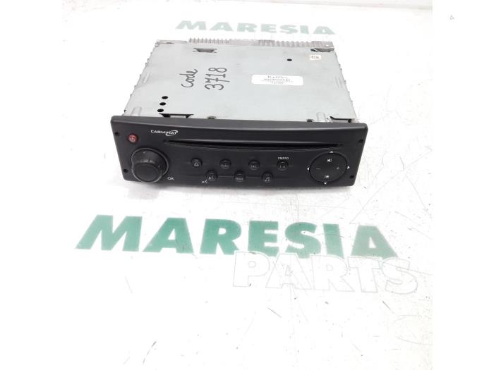 RENAULT Trafic 2 generation (2001-2015) Music Player Without GPS 8200964842 25168004