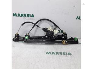 Gebruikte Ruitmechaniek 4Deurs links-voor Citroen C4 Picasso (3D/3E) 1.6 e-HDi 115 Prijs € 70,00 Margeregeling aangeboden door Maresia Parts