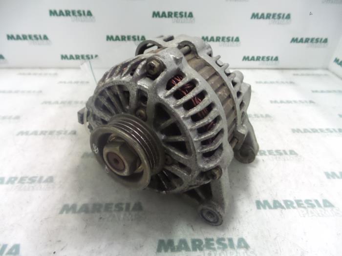 Gebruikte Dynamo Renault Twingo (C06) 1.2 Prijs € 50,00 Margeregeling aangeboden door Maresia Parts