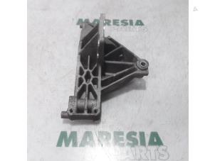 Gebruikte Steun (diversen) Fiat 500 (312) 1.2 Prijs € 40,00 Margeregeling aangeboden door Maresia Parts