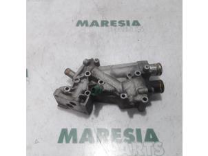 Gebruikte Thermostaathuis Peugeot 307 CC (3B) 2.0 16V Prijs € 40,00 Margeregeling aangeboden door Maresia Parts