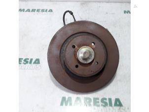 Gebruikte Fusee links-achter Renault Scénic I (JA) 1.6 16V Prijs € 35,00 Margeregeling aangeboden door Maresia Parts