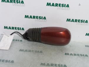 Gebruikte Spiegel Buiten links Fiat Punto II (188) 1.2 60 S Prijs € 20,00 Margeregeling aangeboden door Maresia Parts