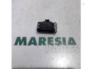 Gebruikte Regensensor Peugeot 407 SW (6E) 2.0 HDiF 16V Prijs € 60,00 Margeregeling aangeboden door Maresia Parts