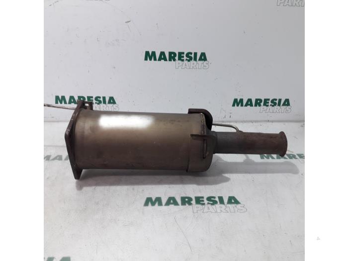 Gebruikte Roetfilter Peugeot 407 SW (6E) 2.0 HDiF 16V Prijs € 157,50 Margeregeling aangeboden door Maresia Parts
