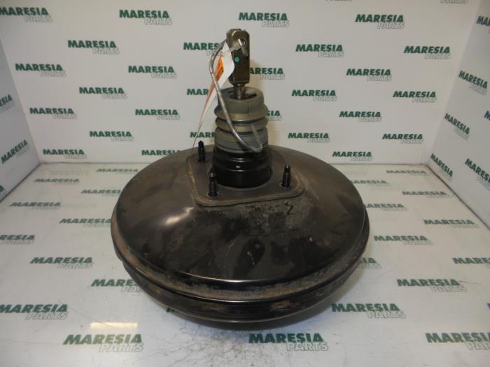 Gebruikte Rembekrachtiger Renault Megane Scénic (JA) 1.6 RT Prijs € 40,00 Margeregeling aangeboden door Maresia Parts