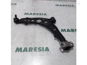 Gebruikte Draagarm onder links-voor Fiat Barchetta (183) 1.8 16V Prijs € 50,00 Margeregeling aangeboden door Maresia Parts