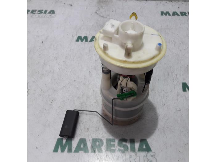 Gebruikte Tank element Pomp Fiat Barchetta (183) 1.8 16V Prijs € 75,00 Margeregeling aangeboden door Maresia Parts