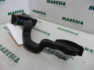 Gebruikte Gaspedaalpositie Sensor Fiat Stilo (192A/B) 1.9 JTD 80 5-Drs. Prijs € 25,00 Margeregeling aangeboden door Maresia Parts