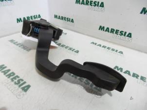 Gebruikte Gaspedaalpositie Sensor Fiat Stilo (192A/B) 1.6 16V 5-Drs. Prijs € 25,00 Margeregeling aangeboden door Maresia Parts