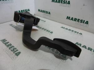 Gebruikte Sensor Gaspedaalpositie Fiat Stilo MW (192C) 1.9 JTD 115 Prijs € 25,00 Margeregeling aangeboden door Maresia Parts