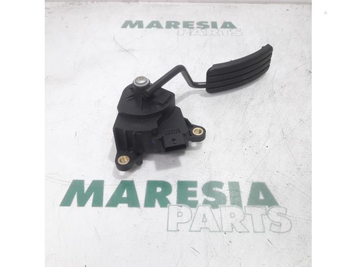 Gebruikte Sensor Gaspedaalpositie Renault Scénic II (JM) 1.6 16V Prijs € 35,00 Margeregeling aangeboden door Maresia Parts