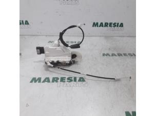 Gebruikte Deurslot Mechaniek 4Deurs links-voor Peugeot 508 (8D) 2.0 Hybrid4 16V Prijs € 45,00 Margeregeling aangeboden door Maresia Parts