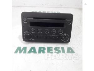 Gebruikte Radio CD Speler Alfa Romeo 159 Sportwagon (939BX) 1.8 MPI 16V Prijs € 75,00 Margeregeling aangeboden door Maresia Parts