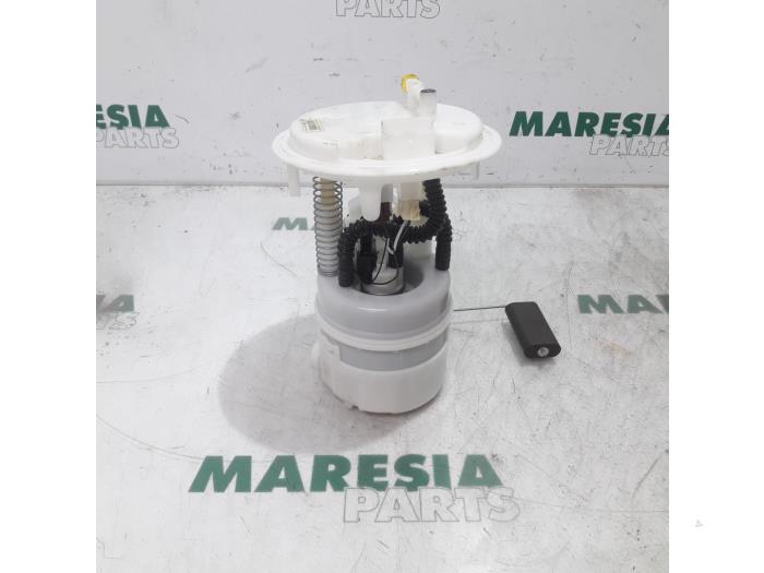 Gebruikte Tank element Pomp Citroen C3 (SC) 1.0 Vti 68 12V Prijs € 45,00 Margeregeling aangeboden door Maresia Parts