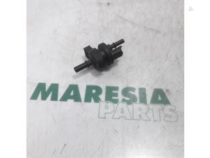 Gebruikte Vacuum ventiel Citroen C3 (SC) 1.0 Vti 68 12V Prijs € 25,00 Margeregeling aangeboden door Maresia Parts