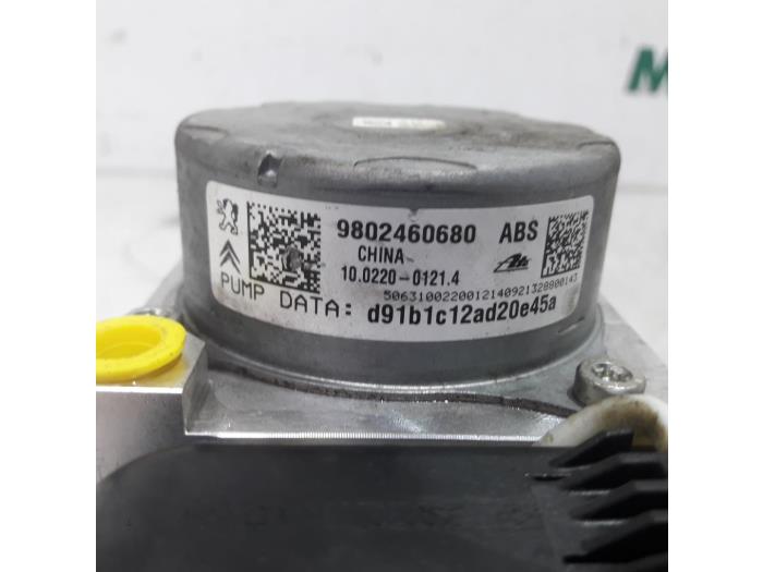 ABS Pomp van een Citroën C3 (SC) 1.0 Vti 68 12V 2014