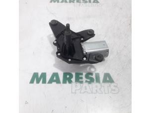 Gebruikte Motor Ruitenwisser achter Renault Twingo II (CN) 1.5 dCi 90 FAP Prijs € 40,00 Margeregeling aangeboden door Maresia Parts
