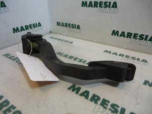 Gebruikte Gaspedaalpositie Sensor Peugeot 206 (2A/C/H/J/S) 1.4 HDi Prijs € 35,00 Margeregeling aangeboden door Maresia Parts