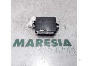 Gebruikte Module PDC Renault Scénic II (JM) 2.0 16V Prijs € 40,00 Margeregeling aangeboden door Maresia Parts