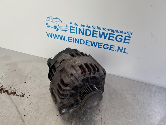 Gebruikte Dynamo Renault Laguna II (BG) 1.8 16V Prijs € 40,00 Margeregeling aangeboden door Auto- en demontagebedrijf Eindewege