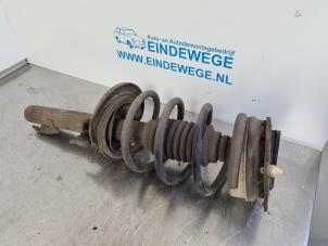 Gebruikte Mac Phersonpoot links-voor Renault Scénic II (JM) 1.9 dCi 120 Prijs € 40,00 Margeregeling aangeboden door Auto- en demontagebedrijf Eindewege