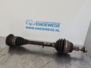 Gebruikte Steekas links-voor Volkswagen Golf IV (1J1) 1.6 FSI 16V Prijs € 40,00 Margeregeling aangeboden door Auto- en demontagebedrijf Eindewege