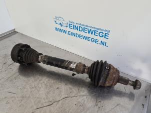 Gebruikte Aandrijfas links-voor Volkswagen Golf IV (1J1) 1.9 TDI 100 Prijs € 35,00 Margeregeling aangeboden door Auto- en demontagebedrijf Eindewege