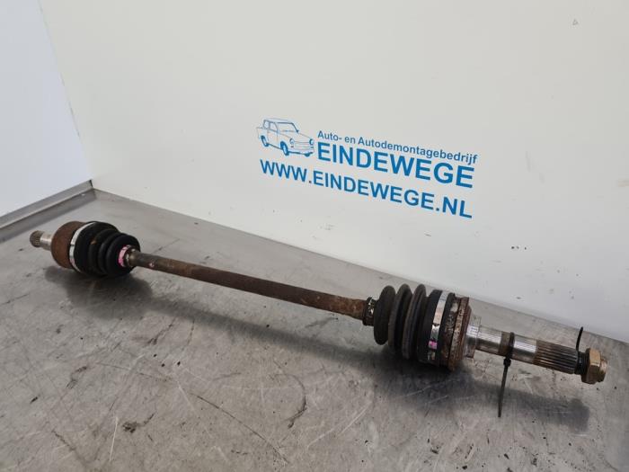 Gebruikte Aandrijfas rechts-voor Daihatsu Cuore (L251/271/276) 850,Domino Prijs € 30,00 Margeregeling aangeboden door Auto- en demontagebedrijf Eindewege