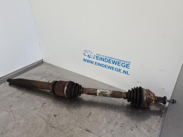Gebruikte Aandrijfas rechts-voor Ford Focus C-Max 1.6 TDCi 16V Prijs € 40,00 Margeregeling aangeboden door Auto- en demontagebedrijf Eindewege