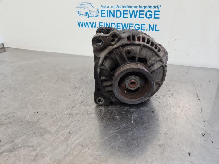 Gebruikte Dynamo Volvo V70 (GW/LW/LZ) 2.5 TDI Prijs € 50,00 Margeregeling aangeboden door Auto- en demontagebedrijf Eindewege