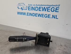 Gebruikte Knipperlicht Schakelaar Peugeot 206 (2A/C/H/J/S) 1.6 16V Prijs € 20,00 Margeregeling aangeboden door Auto- en demontagebedrijf Eindewege