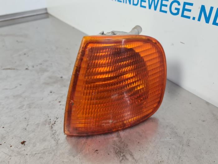 Knipperlichtglas links van een Volkswagen Caddy II (9K9A) 1.9 SDI 2000