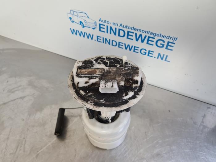 Gebruikte Tank element Pomp Renault Twingo II (CN) 1.2 Prijs € 30,00 Margeregeling aangeboden door Auto- en demontagebedrijf Eindewege