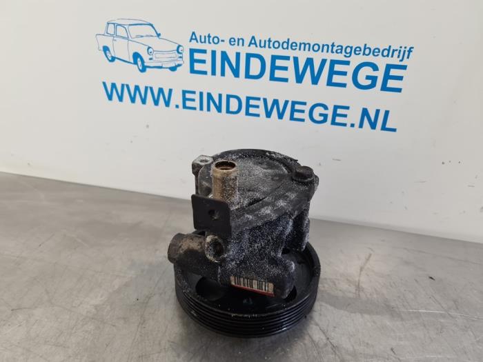 Gebruikte Pomp Servo Mitsubishi Space Star (DG) 1.9 DI-D Prijs € 40,00 Margeregeling aangeboden door Auto- en demontagebedrijf Eindewege