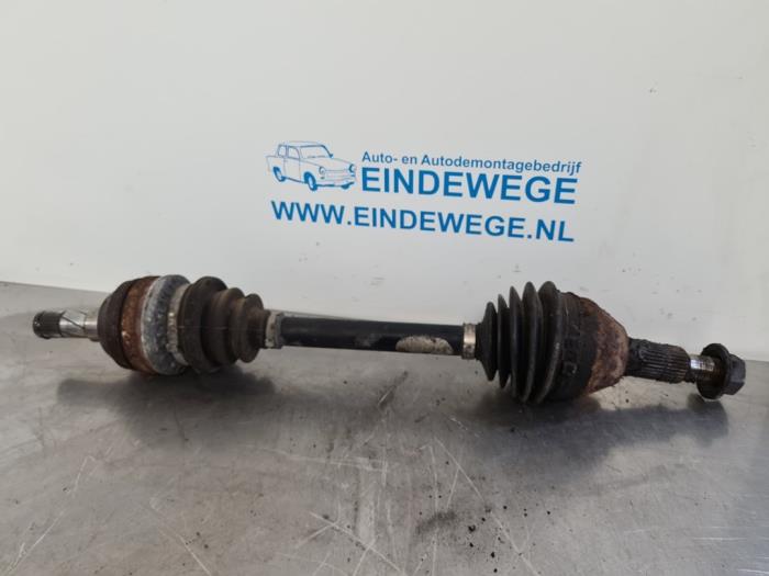 Gebruikte Steekas links-voor Opel Vectra C GTS 2.2 DIG 16V Prijs € 35,00 Margeregeling aangeboden door Auto- en demontagebedrijf Eindewege