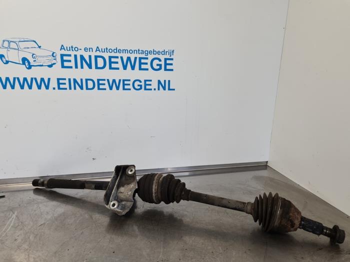Gebruikte Steekas rechts-voor Opel Vectra C GTS 2.2 DIG 16V Prijs € 35,00 Margeregeling aangeboden door Auto- en demontagebedrijf Eindewege